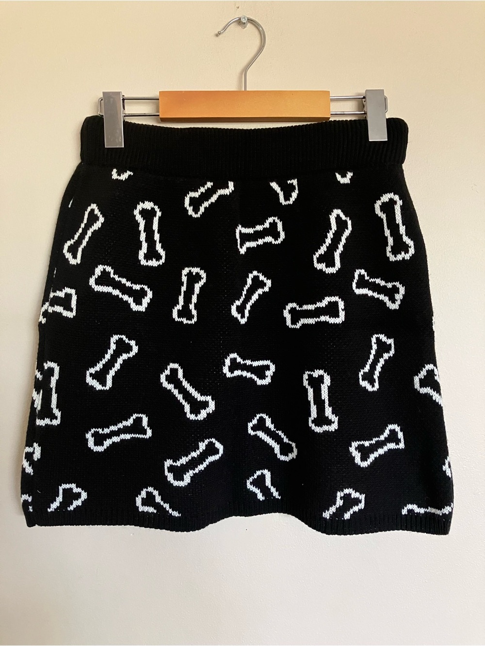 Black Knit Bone-Print Skirt